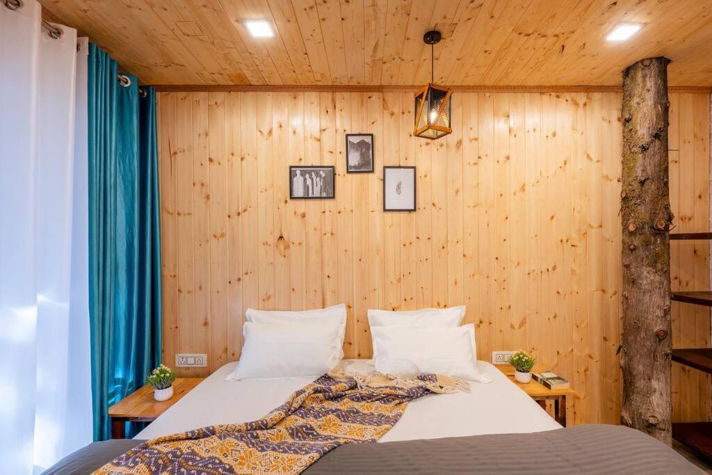 The Hill Story, Entire Chalet, Offbeat,Cozy Массури Экстерьер фото