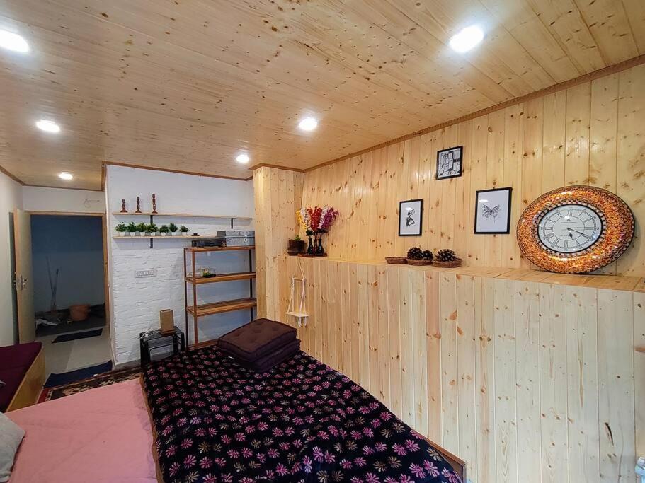 The Hill Story, Entire Chalet, Offbeat,Cozy Массури Экстерьер фото